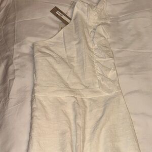 DO+BE Elegant Cream Ruffle Romper